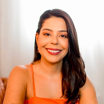 Dra. Laura Piassa de Freitas